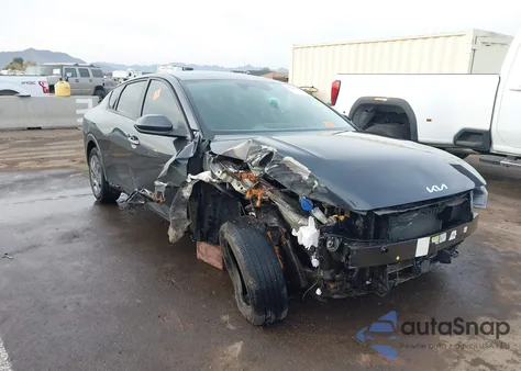 2025 Kia K4 Lx z USA, uszkodzony, nr VIN 3KPFT4DE3SE175447